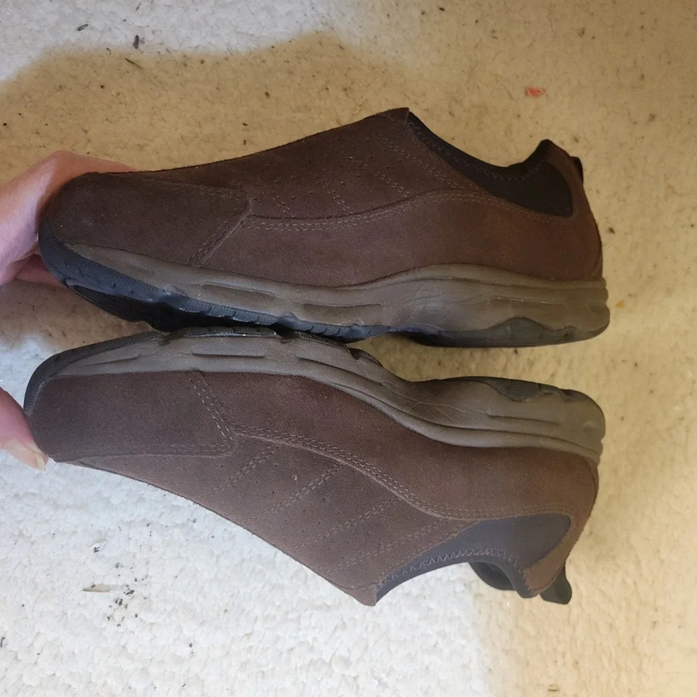 Easy Spirit Hometeams Womens 8.5W Brown Suede Slip On Walking Shoes Comfort